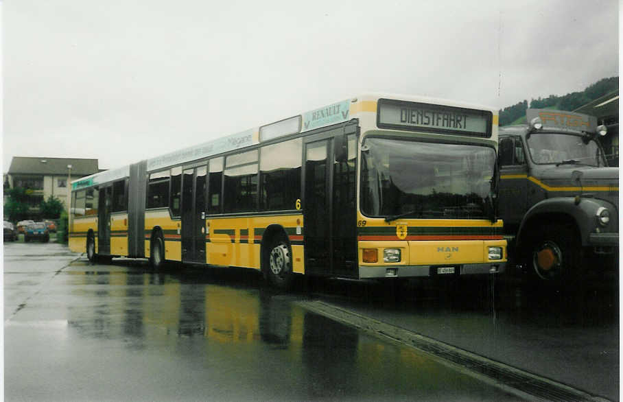 (017'109) - STI Thun - Nr. 69/BE 456'869 - MAN am 22. Mai 1997 in Thun, Garage