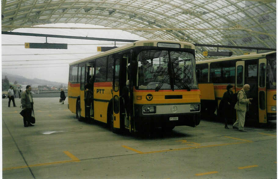 (018'406) - PTT-Regie - P 23'322 - Mercedes/FHS am 2. August 1997 in Chur, Postautostation