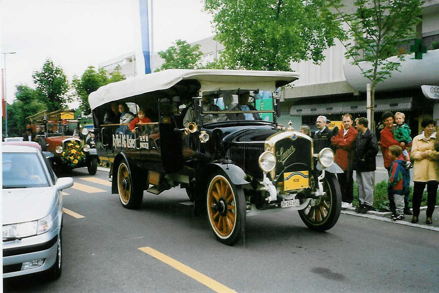 (023'318) - Ryffel, Uster - ZH 162'652 - Saurer/Walde (ex Fasnachtsverein, Basel; ex Feuerwehr, Thun) am 14. Juni 1998 in Uster, Zrichstrasse