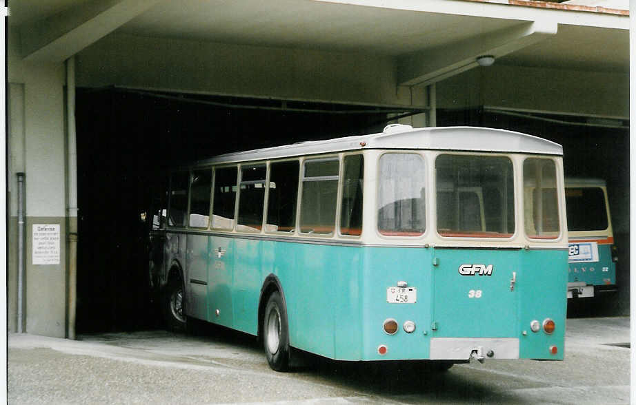 (023'901) - GFM Fribourg - Nr. 38/FR 458 - Volvo/Hess am 7. Juli 1998 in Fribourg, Garage