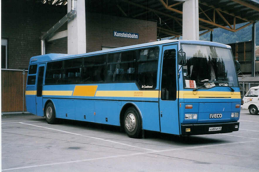 (025'618) - Aus Russland: ??? - A 680 KP - Iveco am 20. August 1998 in Thun, Grabengut