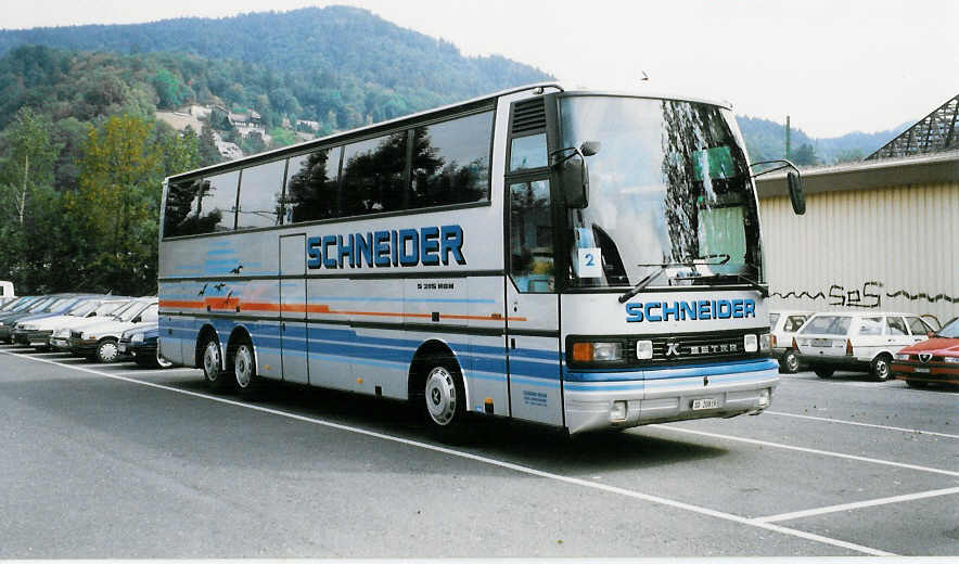 (025'916) - Schneider, Langendorf - SO 20'819 - Setra am 2. September 1998 in Thun, Seestrasse