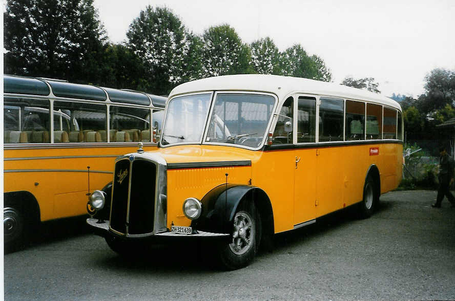 (026'318) - Welti, Maschwanden - ZH 321'639 - Saurer/R&J (ex Schmid, Buchs/ZH; ex Tschannen, Zofingen Nr. 3) am 3. Oktober 1998 in Rti, Sonnenplatz