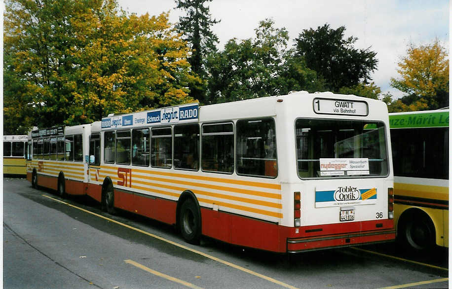 (027'320) - STI Thun - Nr. 36/BE 443'836 - Volvo/R&J (ex SAT Thun Nr. 36) am 11. Oktober 1998 bei der Schifflndte Thun