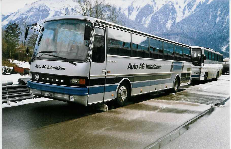 (029'918) - AAGI Interlaken - Nr. 29/BE 373'093 - Setra am 6. Mrz 1999 in Interlaken, Werkhof