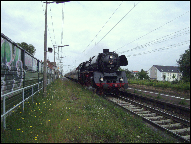 03 1010 am Ende des Bahnsteiges in Weiterstadt