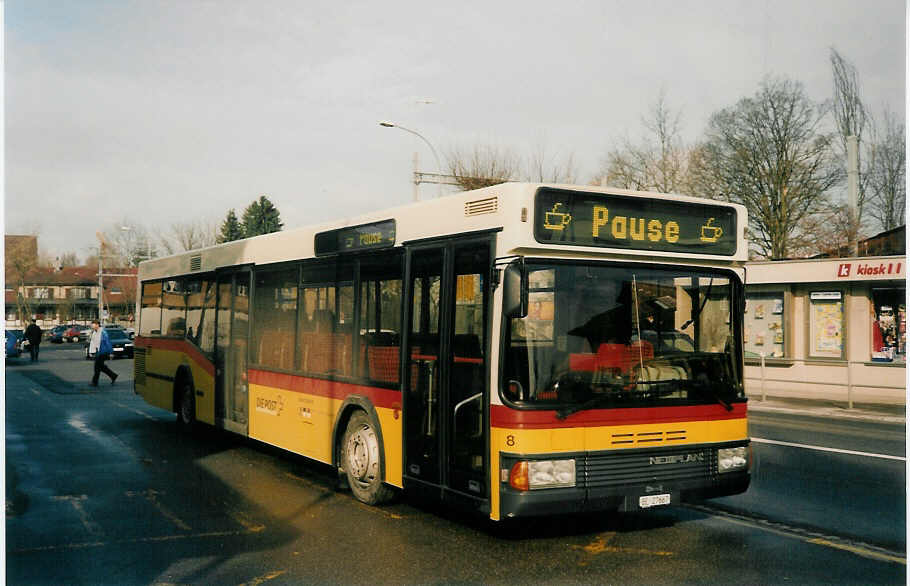 (030'531) - Engeloch, Riggisberg - Nr. 8/BE 27'667 - Neoplan (ex P 29'992) am 3. April 1999 in Schwarzenburg, Post