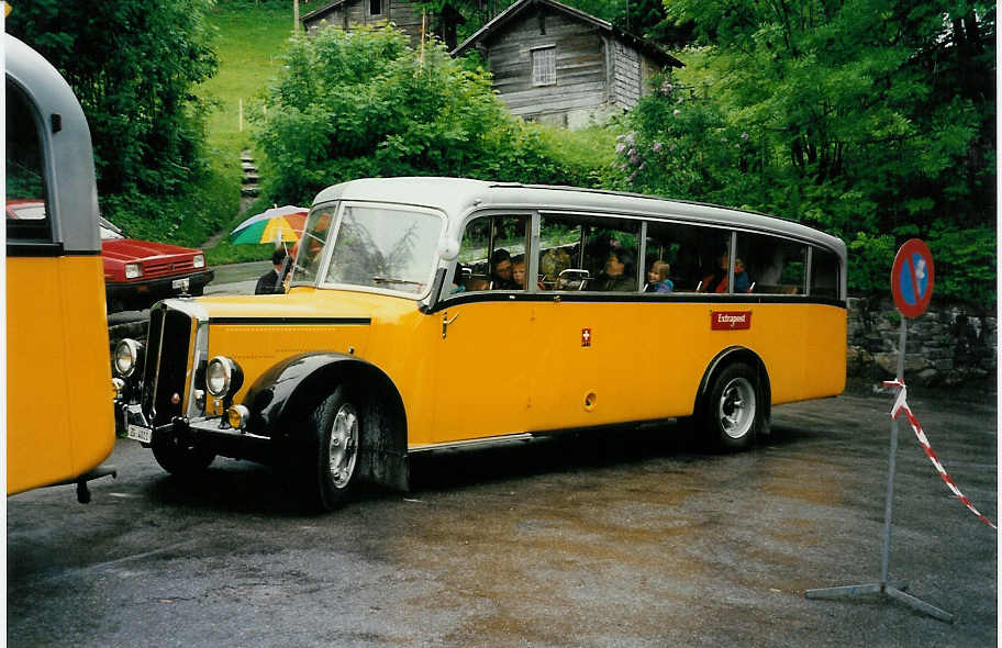 (031'919) - Roost, Steinhausen - ZG 4011 - Berna/Seitz (ex CIBA, Basel; ex P 1648) am 6. Juni 1999 in Meiringen, Zwirgi