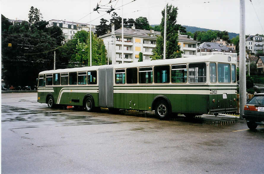 (033'213) - TN Neuchtel - Nr. 262/NE 47'021 - FBW/SWS-Gangloff (ex SVB Bern Nr. 262) am 6. Juli 1999 in Neuchtel, Dpt