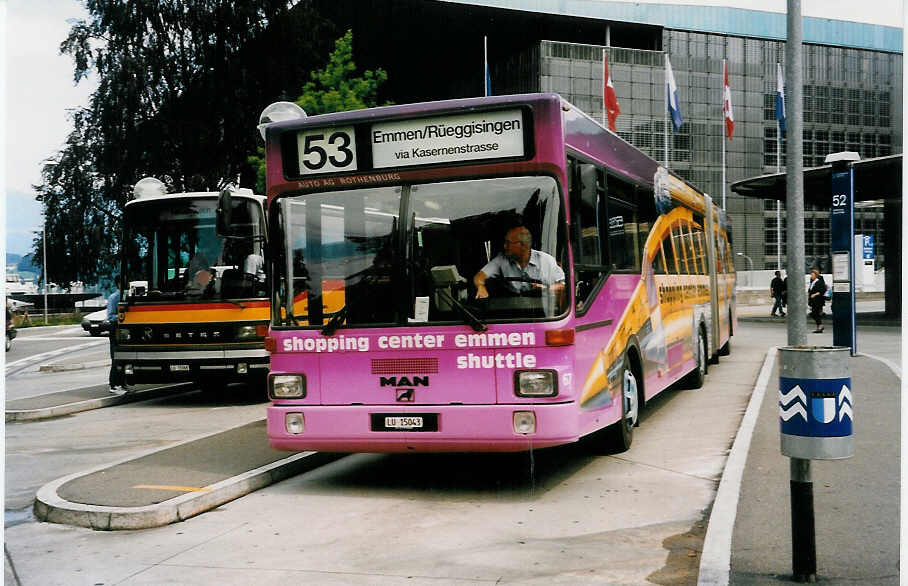 (034'217) - AAGR Rothenburg - Nr. 67/LU 15'043 - MAN am 13. Juli 1999 beim Bahnhof Luzern