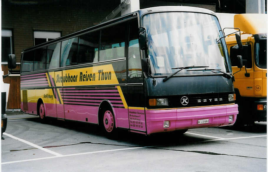 (035'317) - Straubhaar, Thun - BE 239'682 - Setra (ex Mller, Uttigen) am 18. August 1999 in Thun, Grabengut