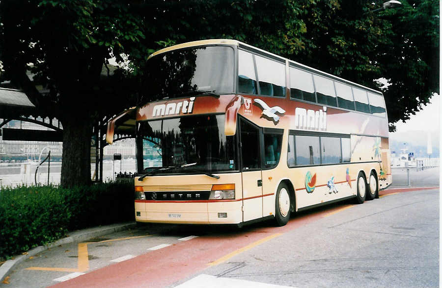 (035'801) - Marti, Kallnach - Nr. 29/BE 102'202 - Setra am 28. August 1999 beim Bahnhof Luzern