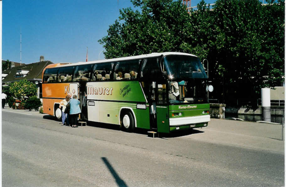 (036'720) - Kunz+Maurer, Burgistein - Nr. 20/BE 477'720 - Neoplan am 9. September 1999 bei der Schifflndte Thun