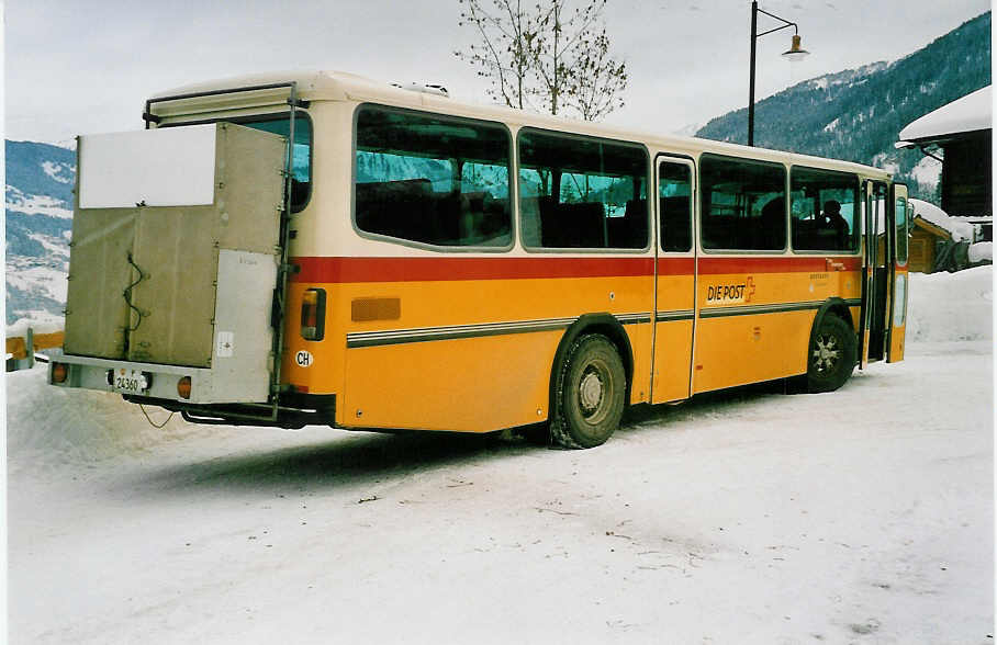 (038'420) - PTT-Regie - P 24'360 - Saurer/R&J am 1. Januar 2000 in Tschiertschen, Wendeplatz