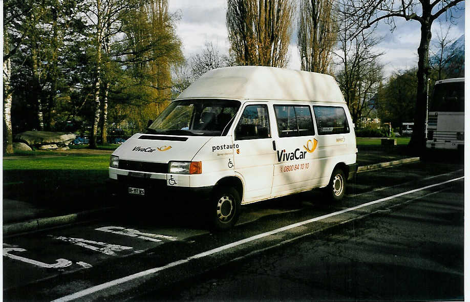 (040'234) - VivaCar, Thun - BE 397'326 - VW am 18. April 2000 in Thun, Lachen