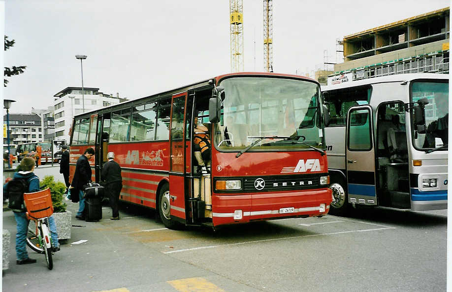 (040'306) - AFA Adelboden - Nr. 9/BE 26'709 - Setra am 19. April 2000 beim Bahnhof Thun