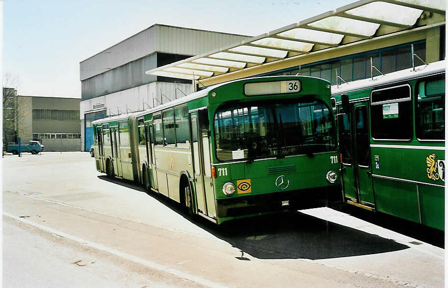 (040'316) - BVB Basel - Nr. 711 - Mercedes/FHS am 22. April 2000 in Biel, BTR