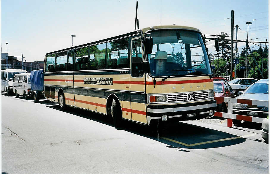 (040'829) - Glanzmann, Reiden - LU 15'551 - Setra am 9. Juni 2000 in Thun, CarTerminal