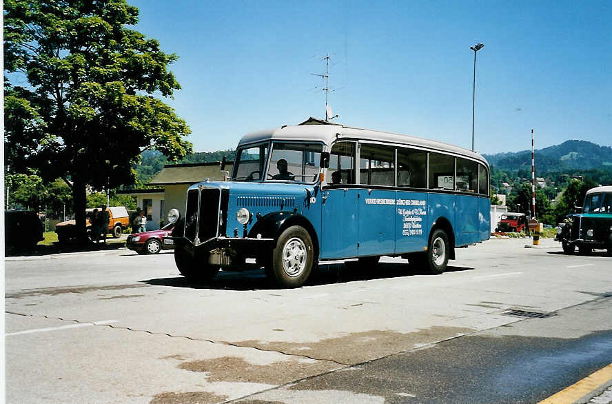 (041'218) - VZO Grningen - Nr. 10/ZH 41'410 - FBW/Tscher (ex Richter, Zrich; ex VZO Grningen Nr. 10) am 18. Juni 2000 in Hinwil, AMP