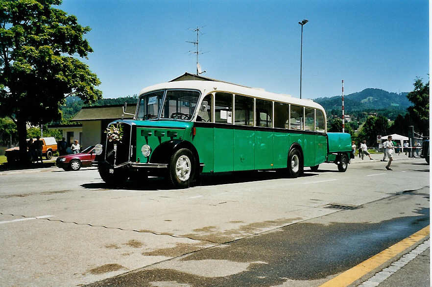 (041'219) - Meier, Hnenberg - Berna/R&J (ex AAGU Altdorf) am 18. Juni 2000 in Hinwil, AMP