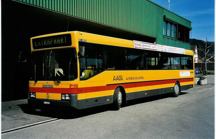 (045'502) - AAGL Liestal - Nr. 65/BL 66'105 - Mercedes am 31. Mrz 2001 in Liestal, Garage