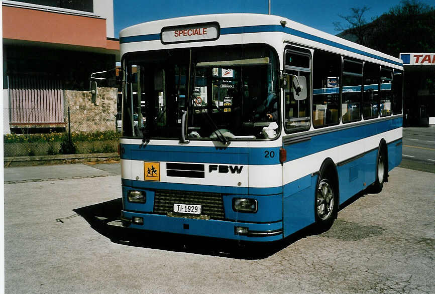 (046'213) - AMSA Chiasso - Nr. 20/TI 1929 - FBW/Lauber (ex VMCV Clarens Nr. 22) am 24. April 2001 in Chiasso, Garage