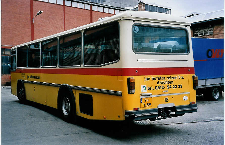 (046'424) - Aus Holland: FRAM Drachten - Nr. 18/BH-TL-59 - Saurer/R&J (ex P 24'364) am 1. Mai 2001 in Ostermundigen, Zentweg