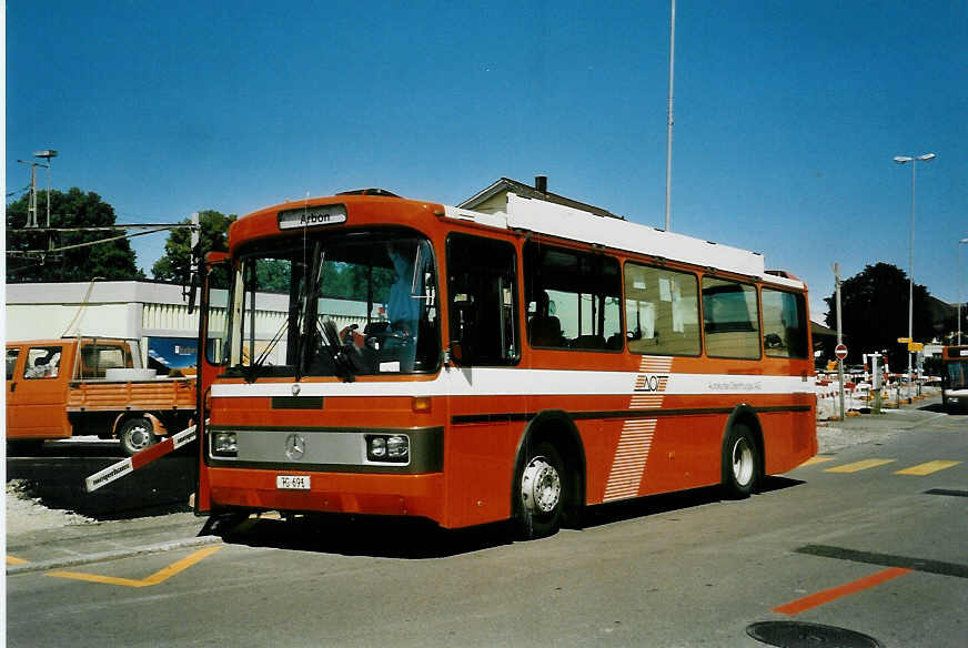 (048'315) - AOT Amriswil - Nr. 1/TG 691 - Mercedes/FHS am 17. Juli 2001 beim Bahnhof Amriswil