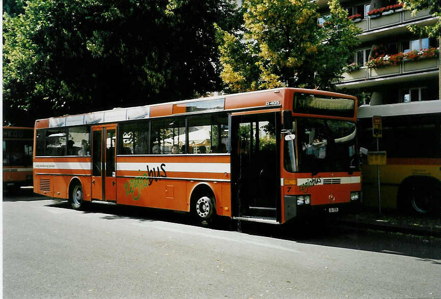 (048'321) - Regiobus, Gossau - Nr. 7/SG 7270 - Mercedes am 17. Juli 2001 beim Bahnhof Gossau