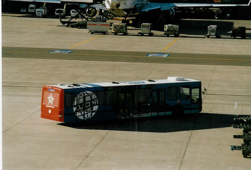 (048'625) - Flughafen, Zrich - Nr. 1 - NAW/Hess am 18. Juli 2001 in Zrich, Flughafen