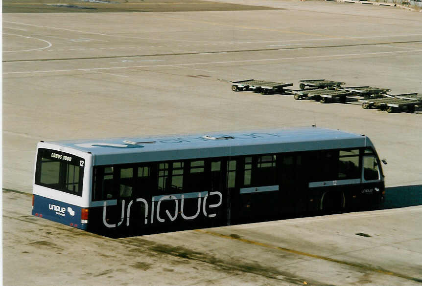 (048'630) - Flughafen, Zrich - Nr. 12 - NAW/Hess am 18. Juli 2001 in Zrich, Flughafen