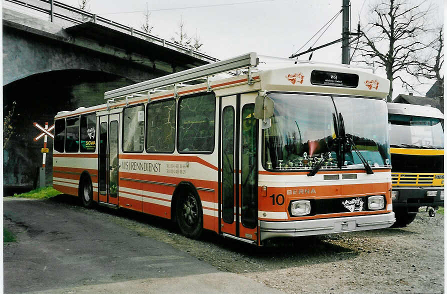 (052'817) - WSJ Renndienst, Grnen-Sumiswald - Nr. 10 - Berna/Hess (ex OAK Wangen a.A. Nr. 10) am 7. April 2002 in Grnen, Hlzliweg