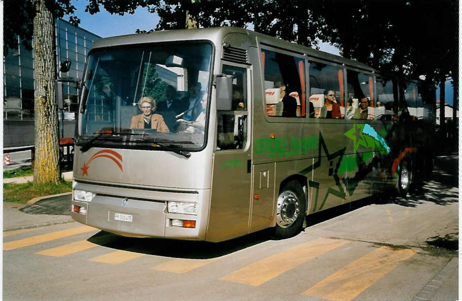 (053'424) - Pillonel, Lully - FR 300'475 - Renault am 20. Mai 2002 in Yverdon, Expo.02