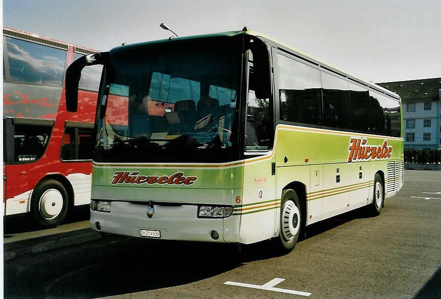 (054'136) - Hrzeler, Dietikon - Nr. 6/ZH 219'939 - Renault am 22. Juni 2002 in Biel, Terminal B