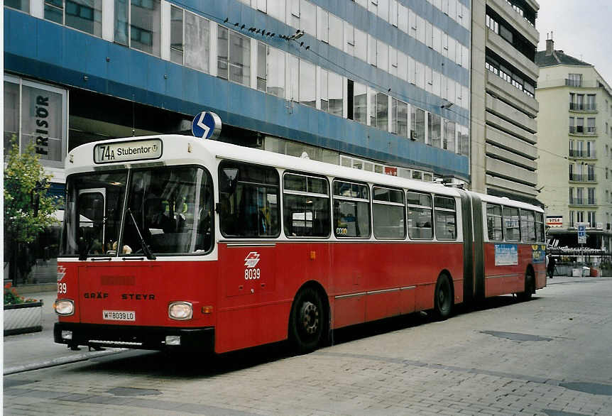 (056'608) - Wiener Linien - Nr. 8039/W 8039 LO - Grf/Steyr am 9. Oktober 2002 in Wien, Landstrasse