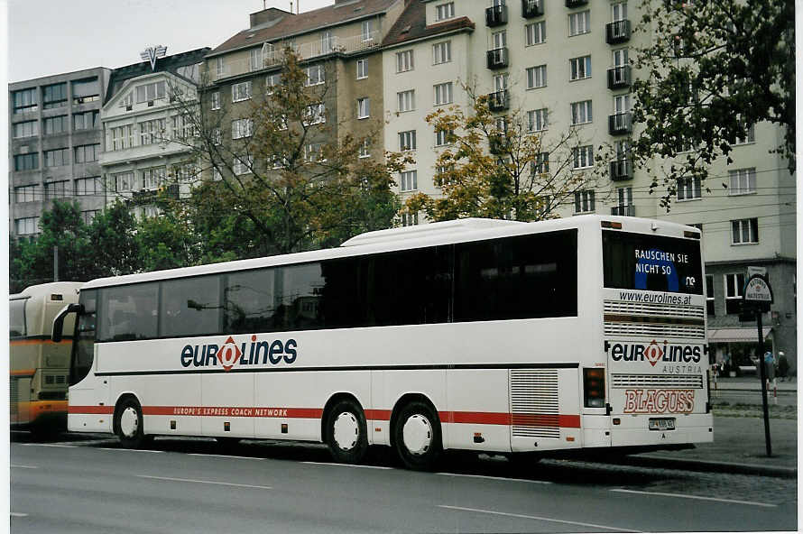 (056'831) - Blaguss, Wien - OP 896 AE - Setra am 10. Oktober 2002 in Wien, Schwedenplatz