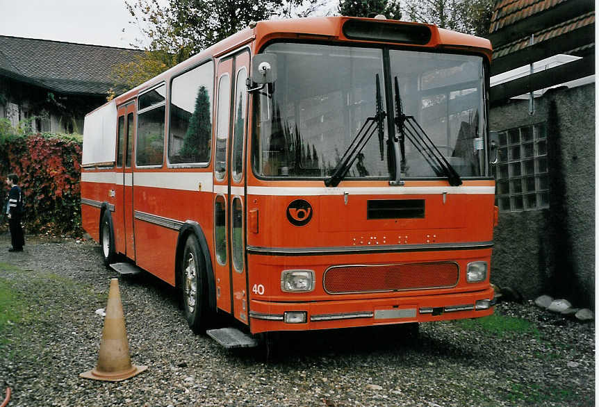 (056'909) - ZVB Zug - Nr. 40 - Saurer/Hess (ex Nr. 30) am 12. Oktober 2002 in Btzberg, Heiniger