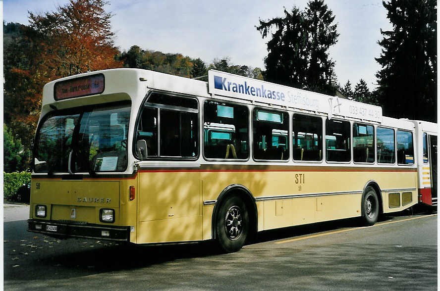 (057'107) - STI Thun - Nr. 58/BE 413'458 - Saurer/R&J am 24. Oktober 2002 bei der Schifflndte Thun