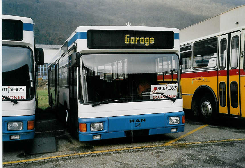 (058'529) - Hrzeler, Dietikon - Nr. 41 - MAN am 18. Januar 2003 in Biel, Rattinbus