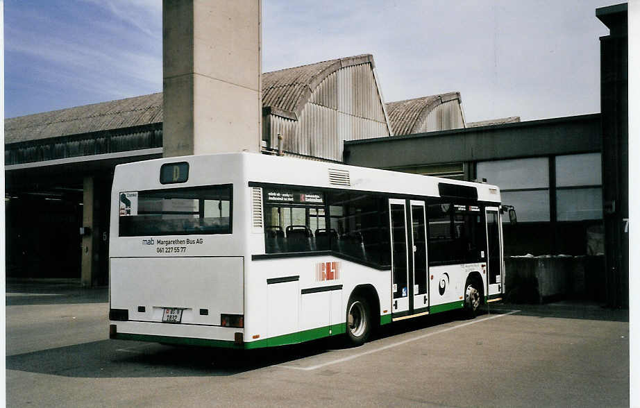 (059'910) - MAB Basel - Nr. 3/BS 1832 - Neoplan (ex Taxi-Zentrale, Basel Nr. 301) am 19. April 2003 in Basel, BVB-Garage Rankstrasse