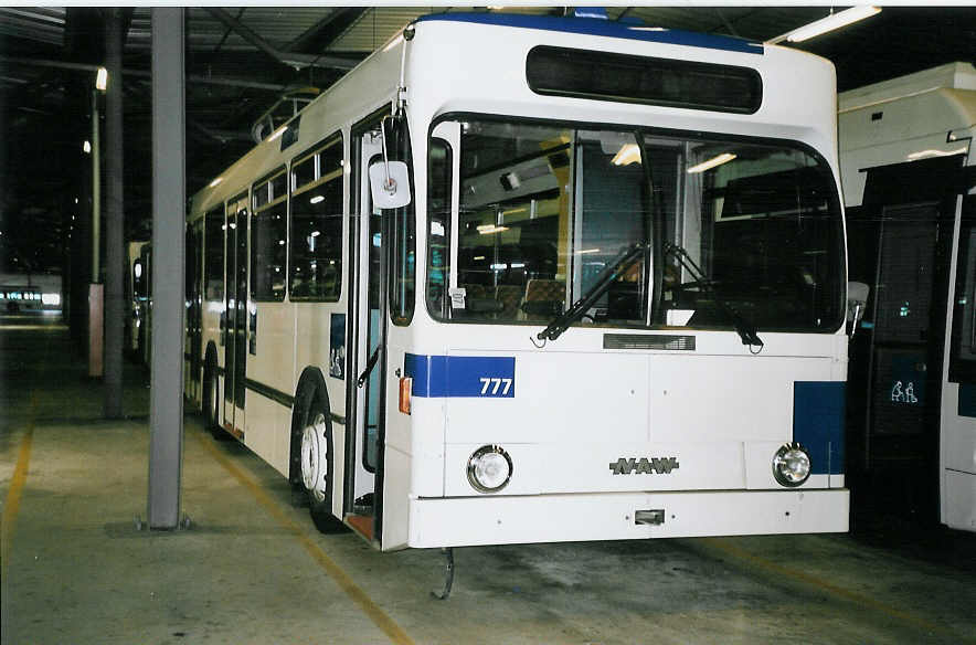 (062'609) - TL Lausanne - Nr. 777 - NAW/Lauber Trolleybus am 4. August 2003 in Lausanne, Dpt Prelaz