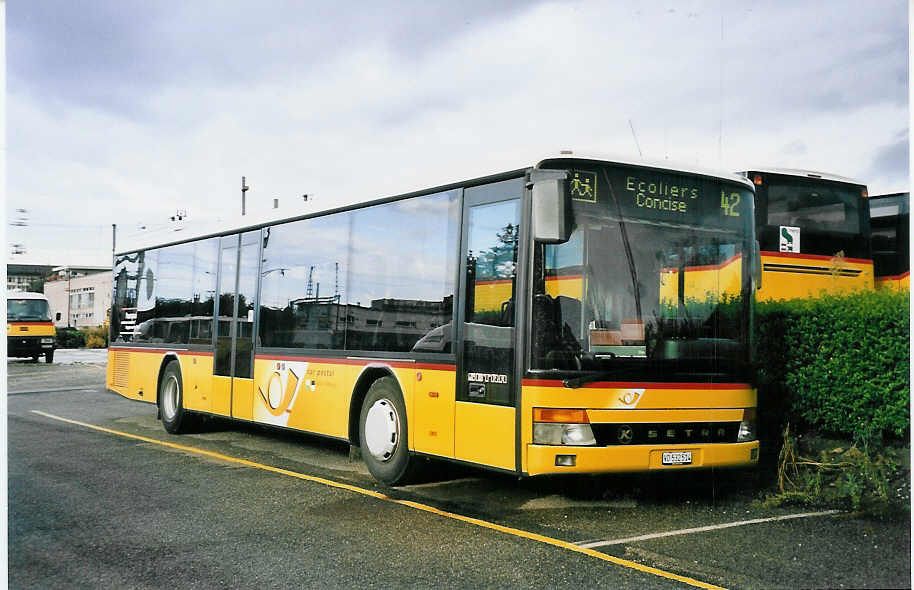 (062'810) - CarPostal Vaud-Fribourg - VD 532'514 - Setra (ex P 25'301) am 30. August 2003 in Yverdon, Garage