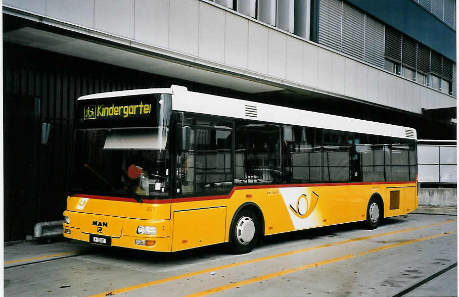 (063'123) - PTT-Regie - P 23'031 - MAN/Gppel am 30. August 2003 in Bern, Postautostation