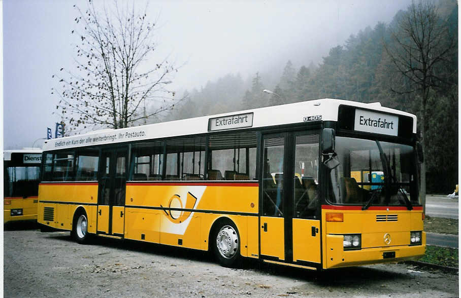 (064'406) - PostAuto Thal-Gu-Lebern - Mercedes (ex P 25'263) am 22. November 2003 in Biel, BTR