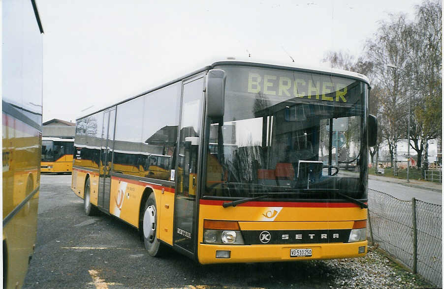 (064'536) - CarPostal Vaud-Fribourg - VD 510'250 - Setra (ex P 25'636) am 29. November 2003 in Yverdon, Garage