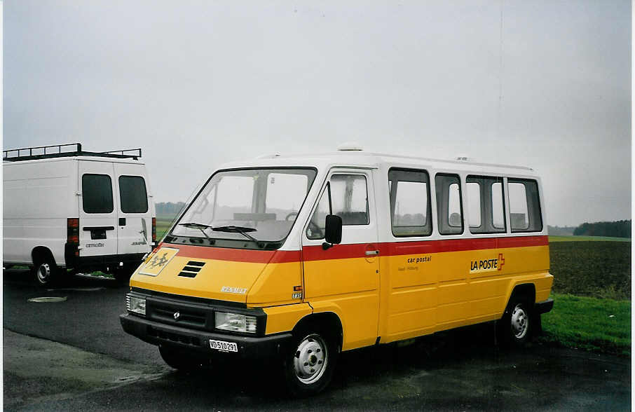 (064'602) - CarPostal Vaud-Fribourg - VD 510'291 - Renault am 29. November 2003 in Vuarrens, Garage Gros-de-Vaud