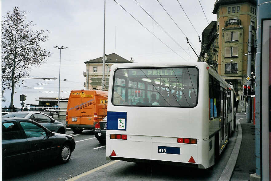 (064'703) - TL Lausanne - Nr. 919 - Lanz+Marti/Hess Personenanhnger am 29. November 2003 in Lausanne, Chauderon