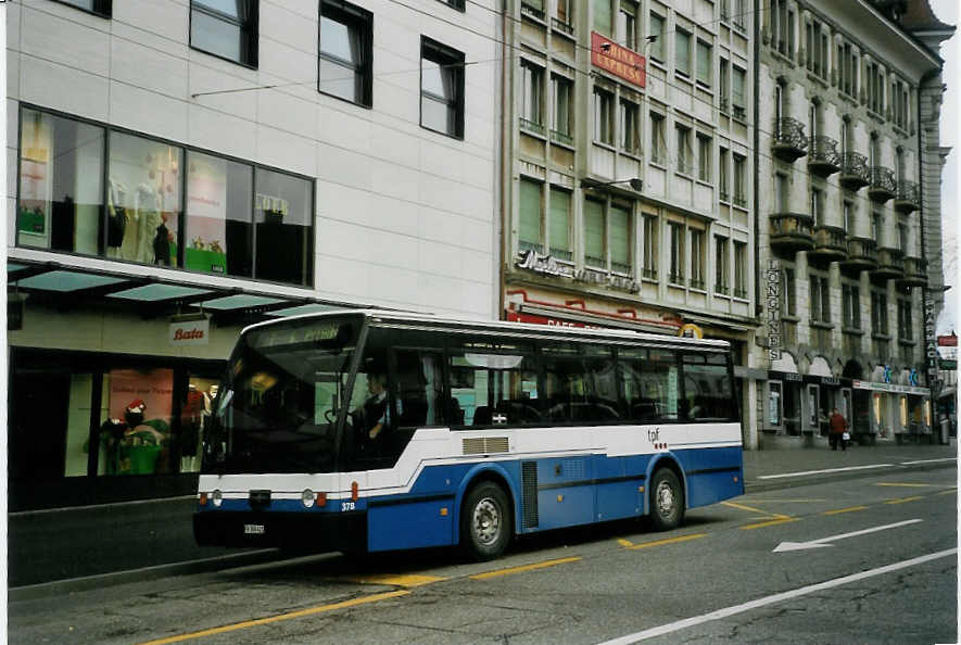 (066'109) - TPF Fribourg - Nr. 378/FR 300'421 - Van Hool (ex TF Fribourg Nr. 78) am 21. Mrz 2004 beim Bahnhof Fribourg