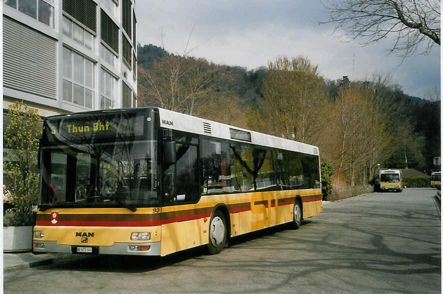 (066'518) - STI Thun - Nr. 93/BE 572'093 - MAN am 17. April 2004 bei der Schifflndte Thun