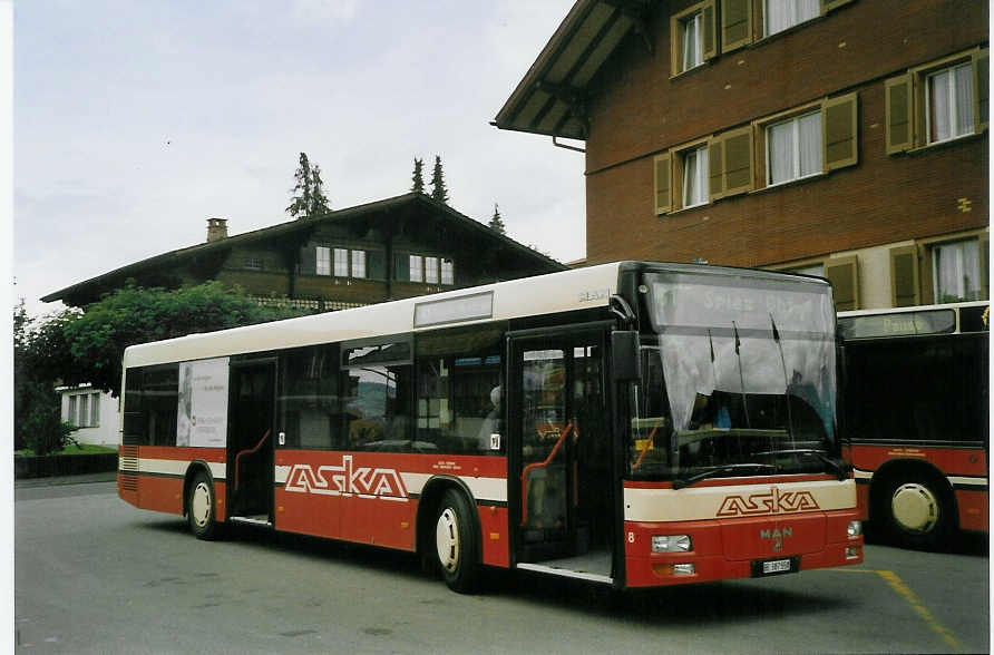 (069'416) - ASKA Aeschi - Nr. 8/BE 387'558 - MAN am 11. Juli 2004 in Aeschi, Post